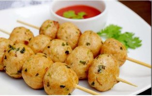 বিকেলে তৈরি করুন চিকেন ললিপপ 