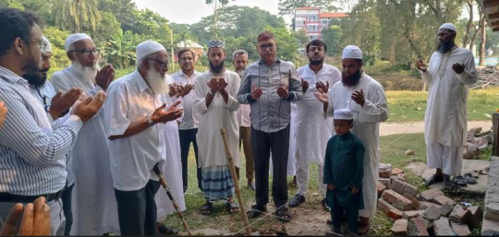 চরভদ্রাসন উপজেলার সরকারি কলেজের নতুন মসজিদের ভিত্তি প্রস্তর স্থাপন 