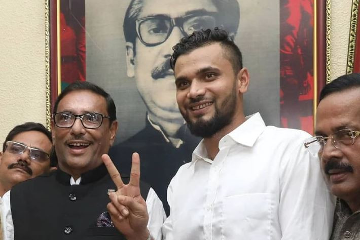 আওয়ামী লীগের মনোনয়ন ফরম কিনলেন মাশরাফী