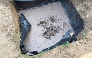 পাংশায় ৩০ লাখ টাকার প্রকল্পে রড ছাড়াই ঢালাই