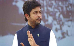 ফরিদপুর- ৪ আসনে স্বতন্ত্র প্রার্থী নিক্সন চৌধুরীর বিজয় 