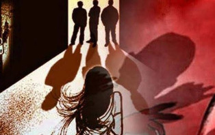 মাদকাসক্ত স্বামীর সহায়তায় তিন বন্ধুর হাতে গণধর্ষণের শিকার গৃহবধূ!