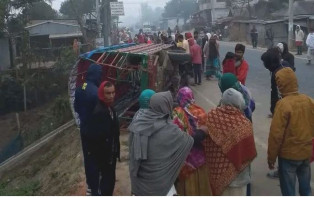 আত্মীয়ের লাশ দেখতে যাওয়ার সময় প্রাণ গেল দম্পতির