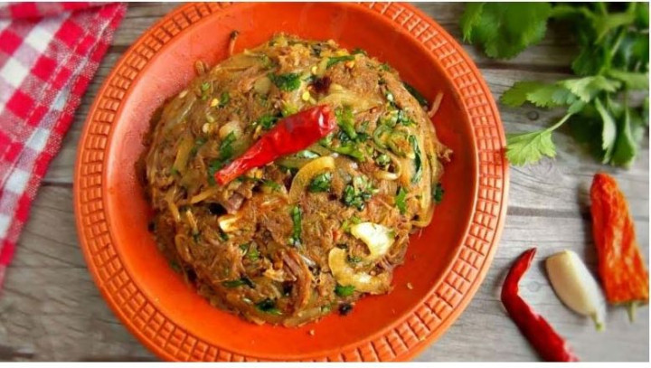 বাসায় তৈরি করুন ‘মুরগির মাংসের ভর্তা’