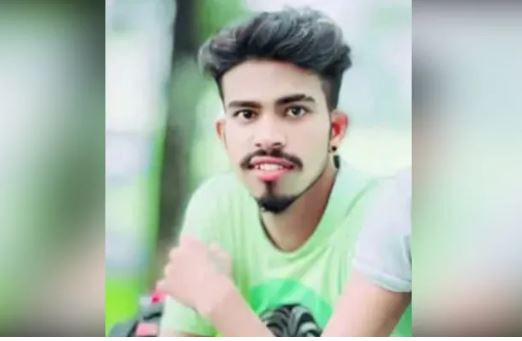 ফেসবুক পোস্টে কমেন্টের জেরে যুবক খুন