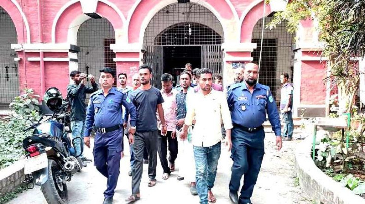 ফরিদপুরে কৃষককে কুপিয়ে হত্যায় পাঁচ জনের যাবজ্জীবন কারাদণ্ড