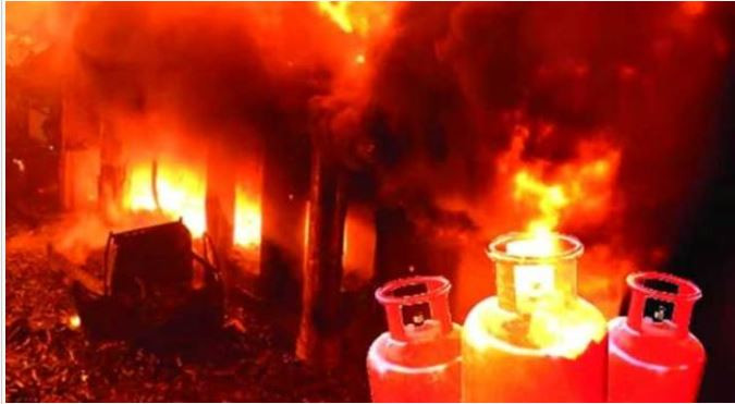 গাজীপুরে গ্যাস সিলিন্ডার বিস্ফোরণে মৃত্যু বেড়ে ১৪