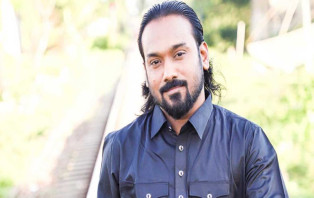 সড়ক দুর্ঘটনায় কণ্ঠশিল্পী পাগল হাসানসহ নিহত ২
