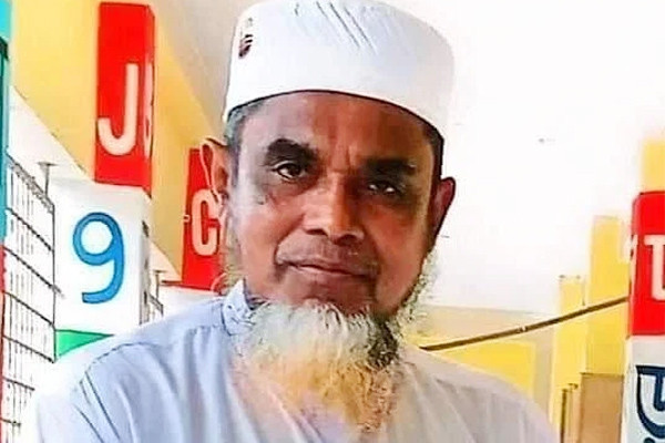 ভোটকেন্দ্রে মৃত্যুর কোলে ঢলে পড়লেন সহকারী প্রিসাইডিং অফিসার 
