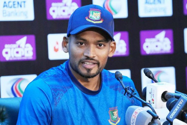 মাহমুদ উল্লাহ'র ভূয়সী প্রশংসা করলেন নাজমুল