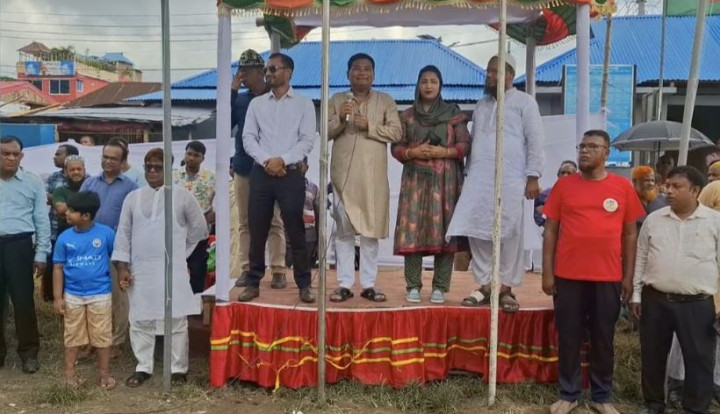 সদরপুরে ইউনিয়ন পরিষদ চেয়ারম্যান গোল্ডকাপ ফুটবল টুর্নামেন্ট উদ্বোধন