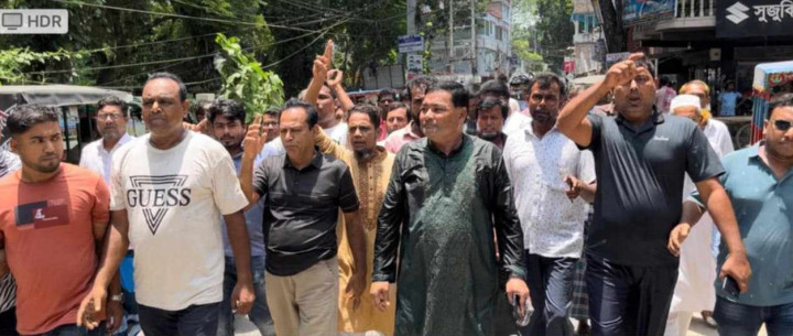 সদরপুরে কোটা বিরোধী আন্দোলনের পক্ষে-বিপক্ষে মিছিল