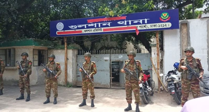 দেশের ৫৩৭ থানায় সেনা মোতায়েন