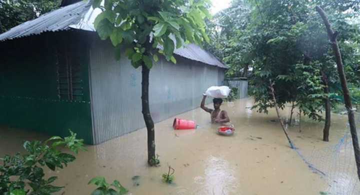 বন্যায় ১৮ লাখ মানুষ ক্ষতিগ্রস্ত, সহযোগিতা করতে পারেন আপনীও