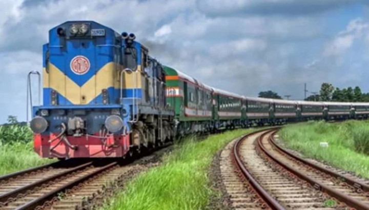 ত্রাণ নিয়ে ট্রেন যাবে ফেনীতে, দ্রুত অনুদান জমা দেওয়ার আহ্বান