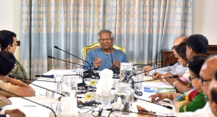 বন্যা পরিস্থিতিতে দেশবাসী যেভাবে এগিয়ে এসেছে তাতে আমি অভিভূত: প্রধান উপদেষ্টা