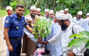 ইমামদের সঙ্গে সদরপুর থানার ওসি’র মতবিনিময় সভা