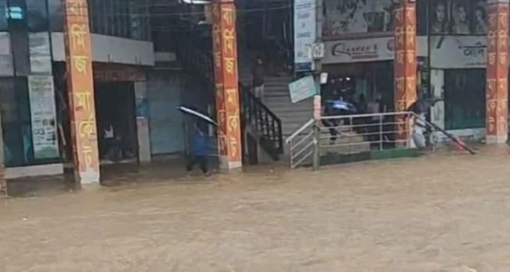 তলিয়ে গেছে কক্সবাজার শহরের ৯০ শতাংশ এলাকা