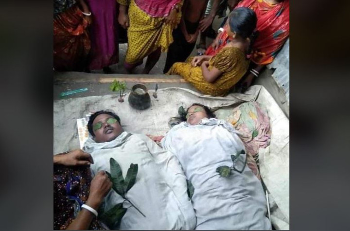 সাদুল্ল্যাপুরে অটো চার্জ দিতে গিয়ে বিদ্যুৎস্পৃষ্ঠে হয়ে স্বামী-স্ত্রীর মৃত্যু