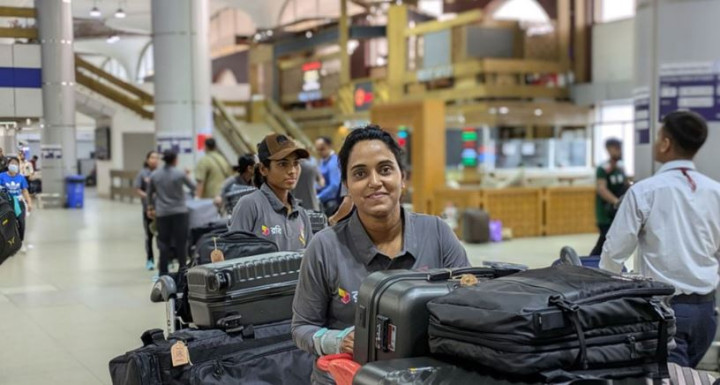 বিশ্বকাপ খেলতে দেশ ছাড়লেন জ্যোতিরা