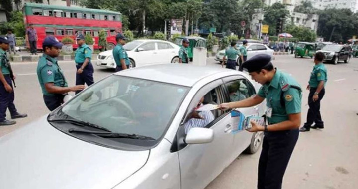 ট্রাফিক আইনে একদিনে ৭৮৮ মামলা, জরিমানা ৩৩ লাখ