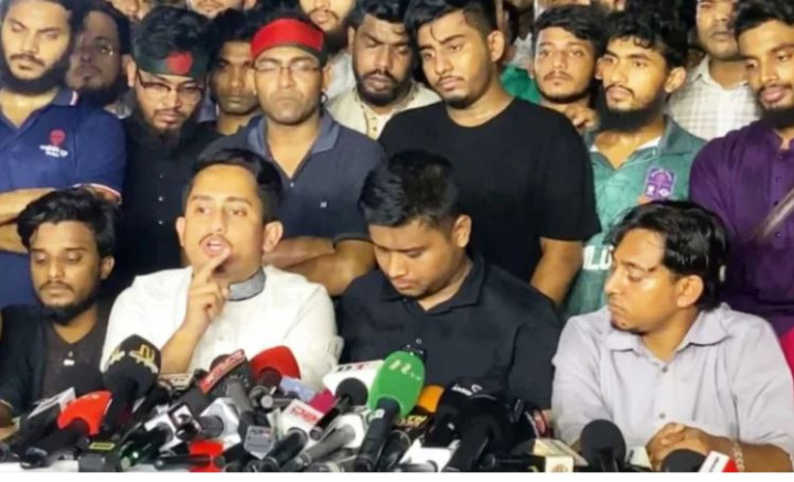 বৈষম্যবিরোধী ছাত্র আন্দোলনের কেন্দ্রীয় কমিটির আহ্বায়ক হাসনাত, সদস্য সচিব আরিফ 