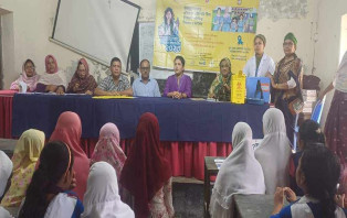 জরায়ু ক্যান্সার প্রতিরোধে নলছিটিতে এইচপিভি টিকা কার্যক্রমের উদ্বোধন 
