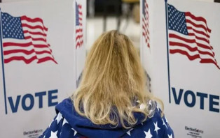 যেভাবে নির্বাচিত হন যুক্তরাষ্ট্রের প্রেসিডেন্ট 