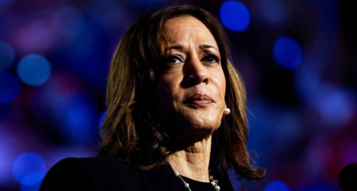 সুইং স্টেটেই কপাল পুড়ছে কমলার! 