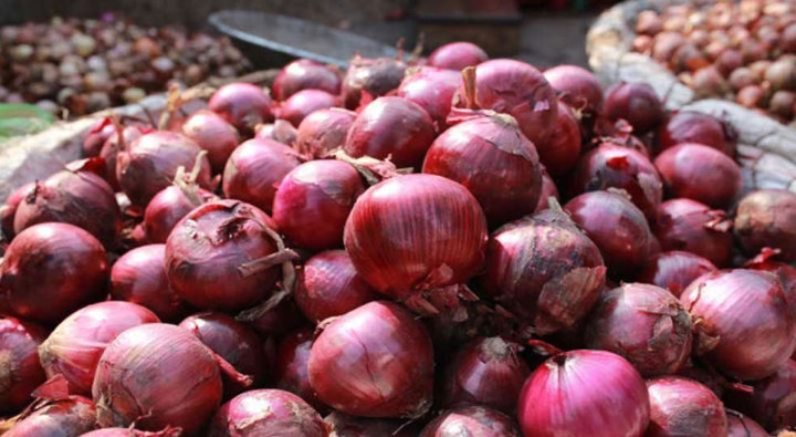 পেঁয়াজ আমদানির শুল্ক প্রত্যাহার