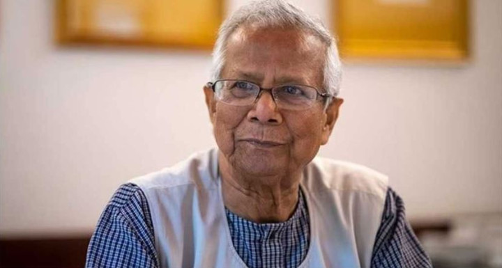 প্রথমবার সচিবালয়ে বৈঠকে প্রধান উপদেষ্টা ড. ইউনূস 