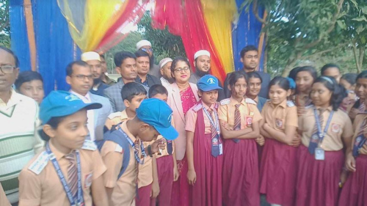 আলফাডাঙ্গায় নান্দনিক ও দৃষ্টিনন্দন বিনোদন কেন্দ্র উদ্বোধন