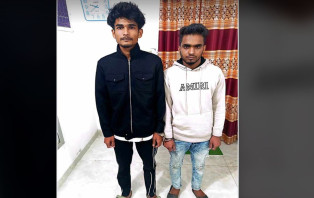 সদরপুরে হেরোইনসহ দুই যুবক আটক