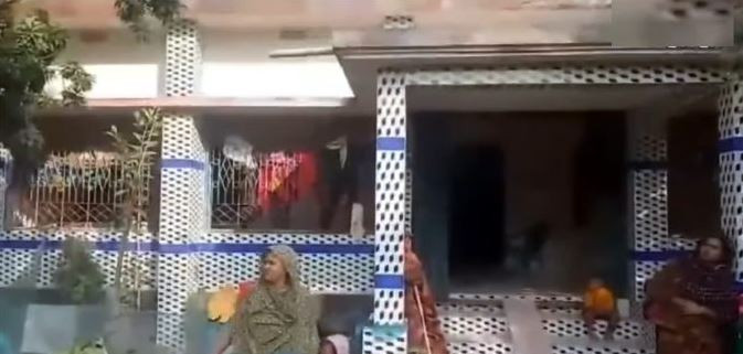 তালায় প্রতিপক্ষকে ফাঁসাতে ডাকাতির নাটক সাজানো অভিযোগ 