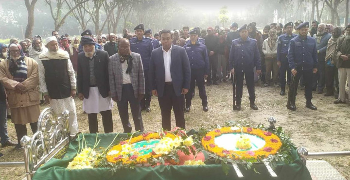 পাংশায় বীর মুক্তিযোদ্ধা লুকমান হোসেনের রাষ্ট্রীয় মর্যাদায় দাফন