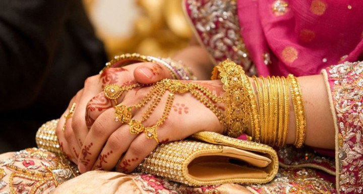 স্বর্ণের নতুন দাম কার্যকর আজ থেকে