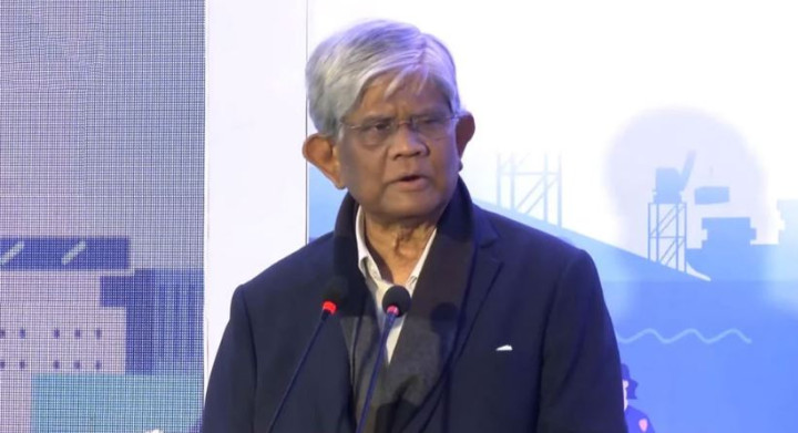 সরকার হচ্ছে অনেকটা শিশুর মতো: অর্থ উপদেষ্টা
