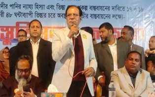  যিনি আসল নেতা তিনি মানুষের দুঃখ কষ্টে সব-সময় পাশে থাকেন- দুলু