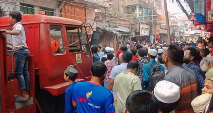 নারায়ণগঞ্জে এসির কমপ্রেসার বিস্ফোরণ, নিহত ২