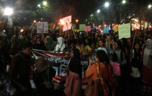 ‘তুমি কে আমি কে, আছিয়া-আছিয়া’ স্লোগানে উত্তাল ঢাবি-চবি
