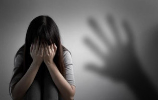 শিক্ষকের বিরুদ্ধে শিক্ষার্থীকে যৌন হয়রানির অভিযোগ, তদন্তে প্রশাসন