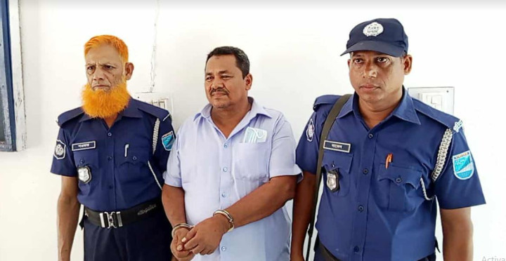 সদরপুরে স্কুলছাত্রীর যৌন হয়রানির অভিযোগে শিক্ষক গ্রেপ্তার