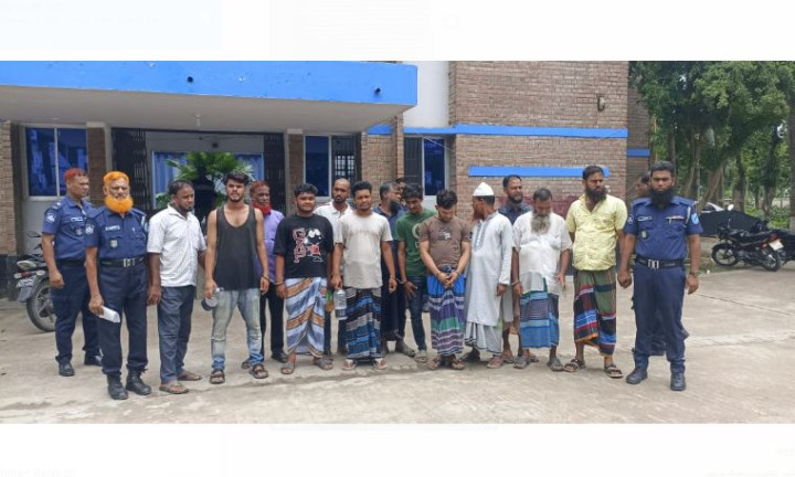 সদরপুরে যৌথবাহিনীর সহযোগিতায় বিশেষ অভিযানে গ্রেপ্তার ১৫