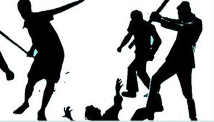 চরভদ্রাসনে মৎস্য অফিসের মাঝিদের উপর জেলেদের হামলা