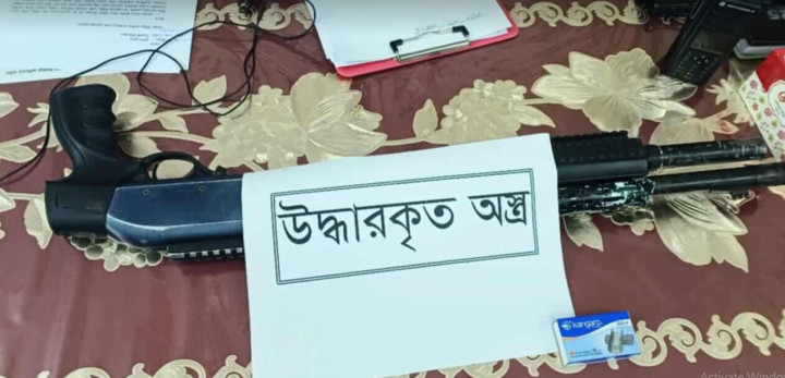 সদরপুর থানা থেকে লুট হওয়া অস্ত্র শর্টগান উদ্ধার 