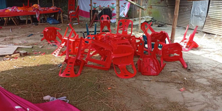 ভাঙ্গায় উচ্চ শব্দে সাউন্ড বক্স বাজানোর প্রতিবাদ কেন্দ্র করে সংঘর্ষে  আহত ১৫