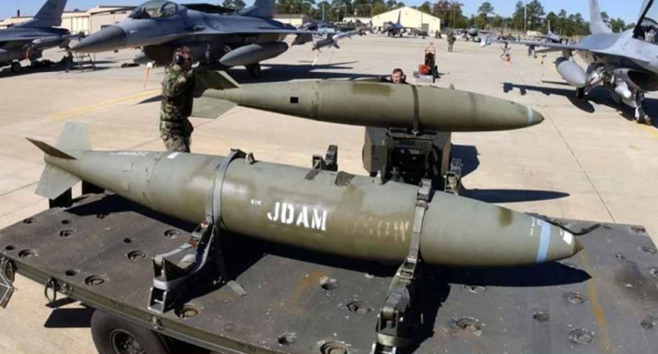 ইসরায়েলের কাছে হাজার হাজার বোমার সরঞ্জাম বিক্রি করছে যুক্তরাষ্ট্র