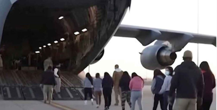 মার্কিন সামরিক বিমানে ৩৯ বাংলাদেশি ঢাকায়