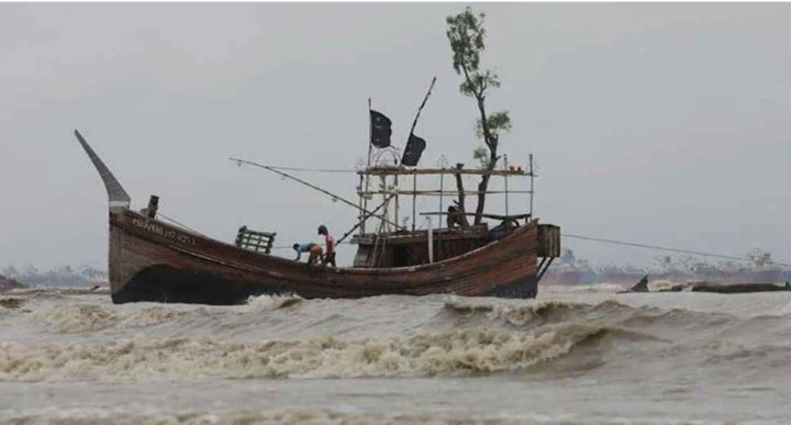 ১২ ঘণ্টার মধ্যে লঘুচাপ সৃষ্টির আভাস, বৃষ্টি নিয়ে নতুন বার্তা