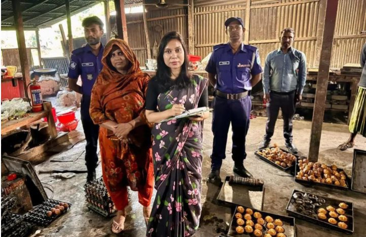 সদরপুরে মোবাইল কোর্ট অভিযানে ৪ বেকারিকে জরিমানা
